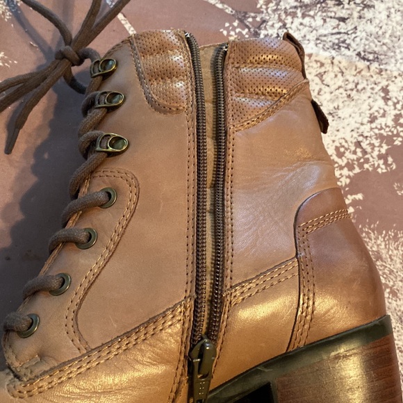 Booties - Picture 4 of 9